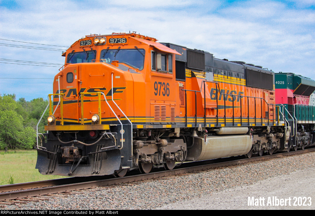 BNSF 9736